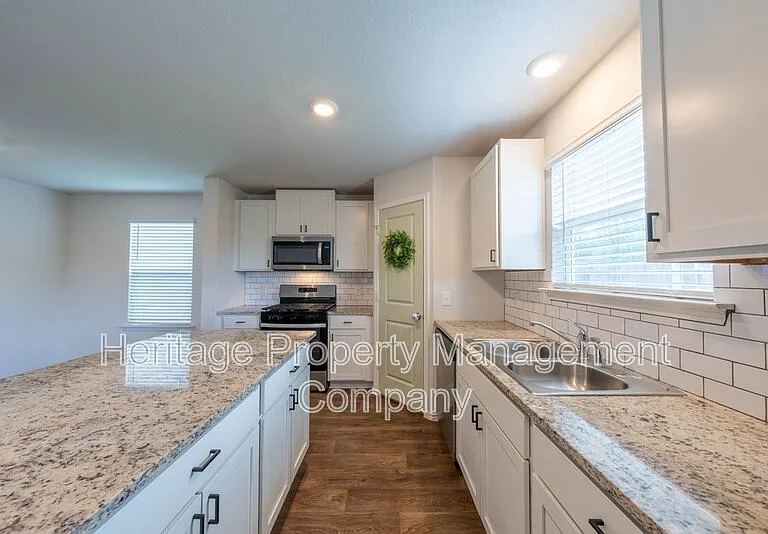 1018 Andean Emerald — Photo 13