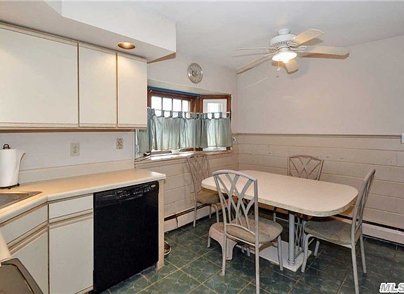 3rd image of 32 Horizon Ln