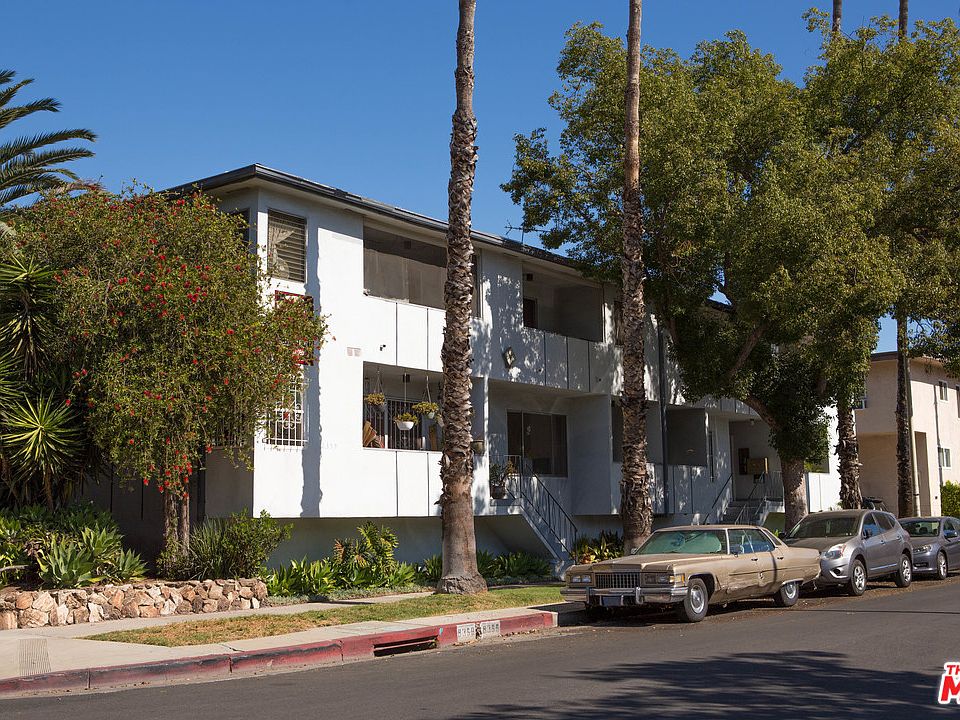 1st image of 8355 Rosewood Ave