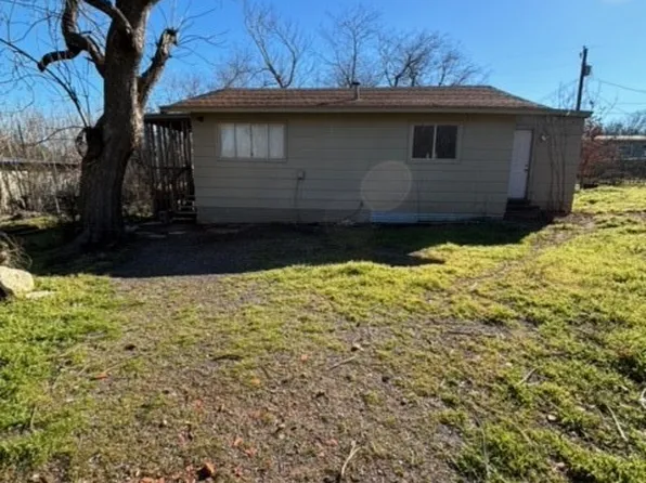 7061 Base St, Azle, TX 76020