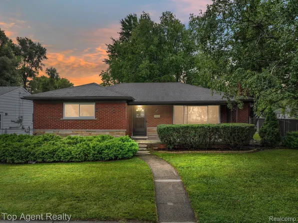 7206 Yacht Ave, Warren, MI 48091