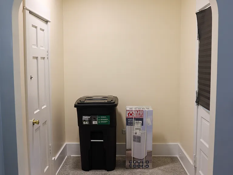 918 Walnut St #1 — Photo 3