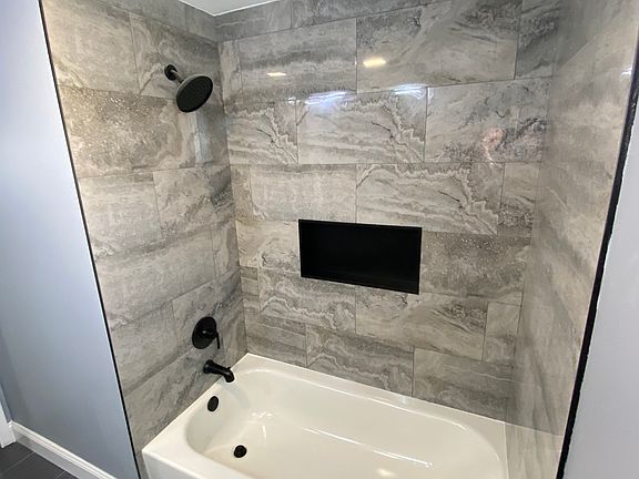 5th image of 53 Lemans Dr