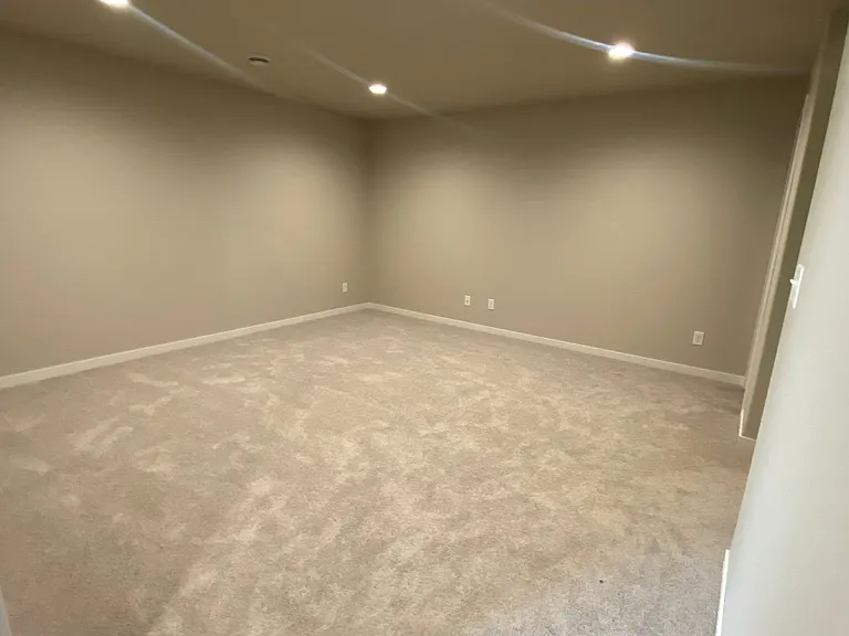 2232 Griffin Dr S — Photo 15