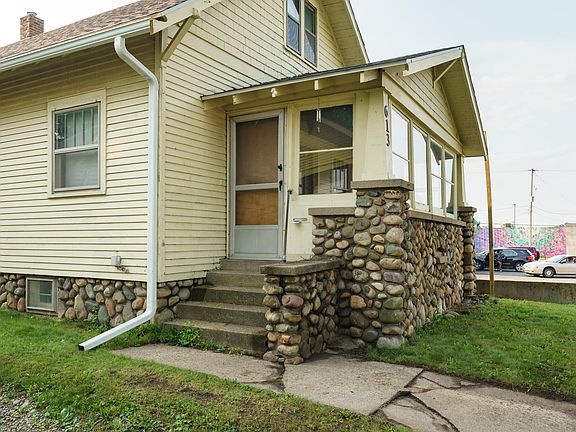 2nd image of 613 Capital Ave SW