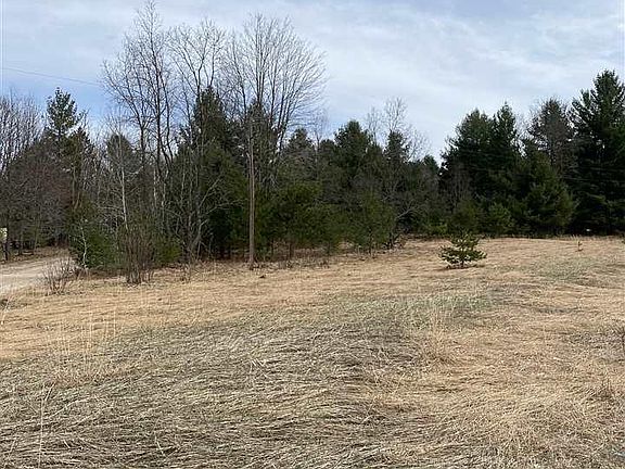 2nd image of 28 Lakes Park Pioneer Dr
