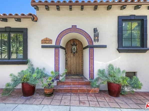 3656 Lowry Rd, Los Angeles, CA 90027