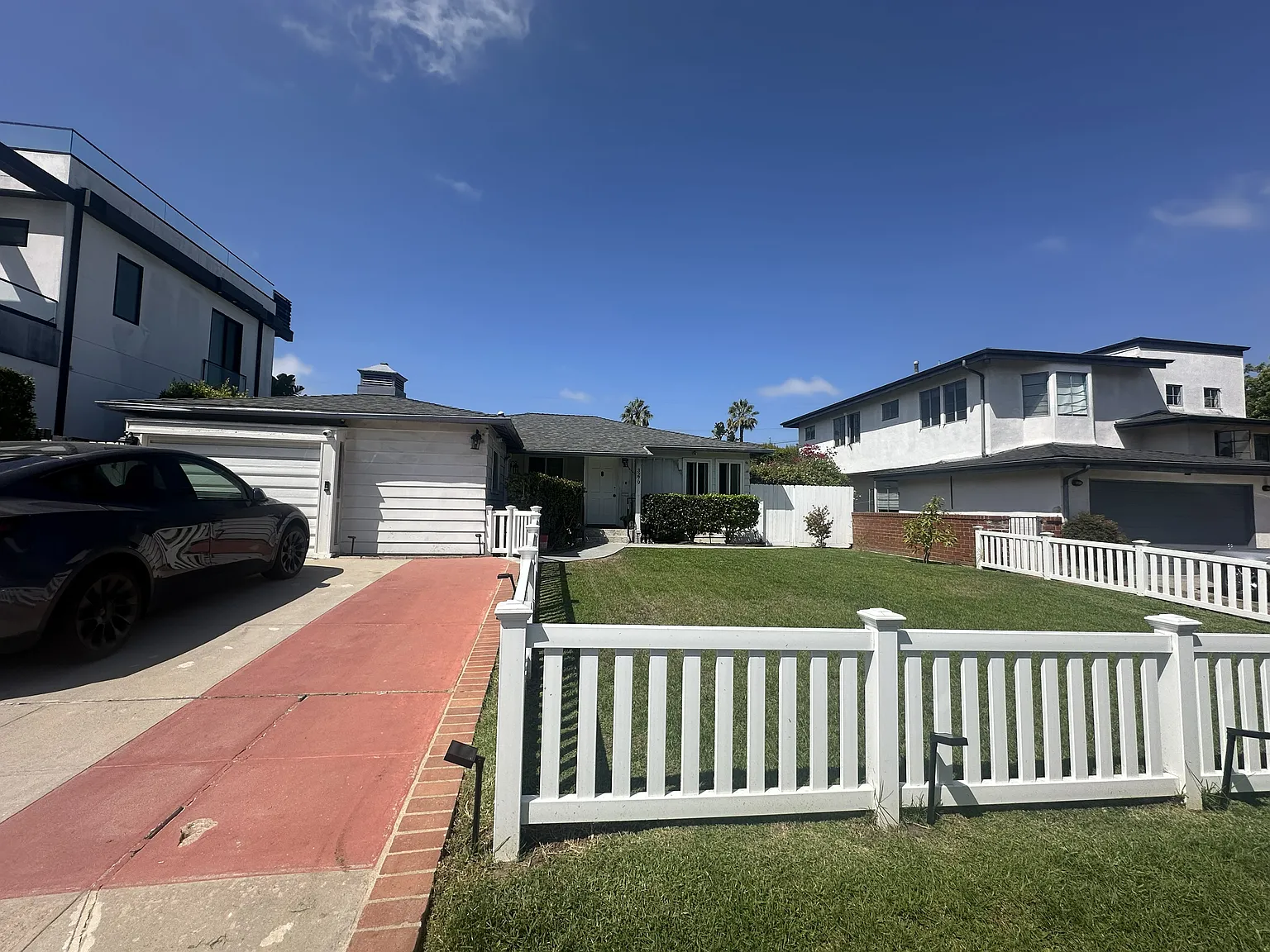 3 bed, 1102 sqft, $5,990 — Photo 1