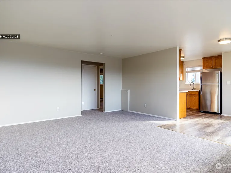 319 N 105th St #1 — Photo 12