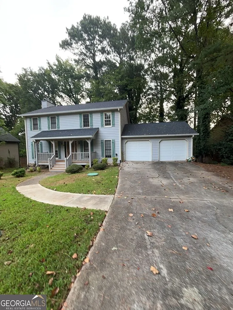 3 bed, 2.5 bath, 2100 sqft, $2,400 — Photo 1