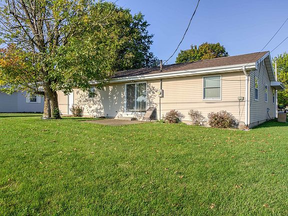 4th image of 1209 Crestview Dr
