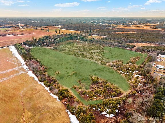 3rd image of 583 S Middlebush Rd