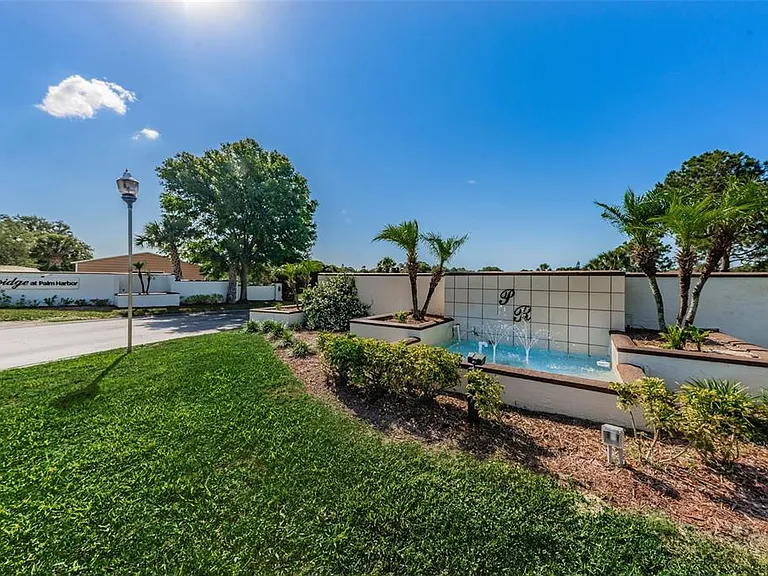 2687 Pine Ridge Way S #B2 — Photo 24
