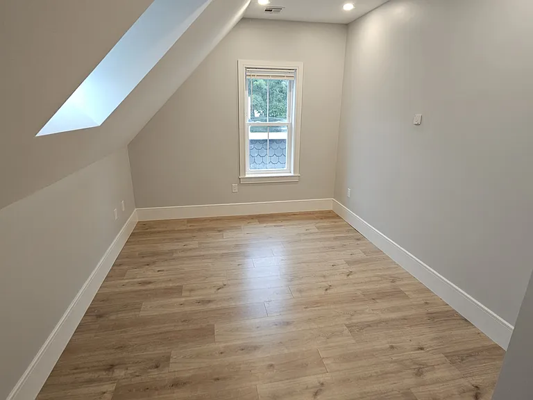 124 Kenrick St — Photo 11