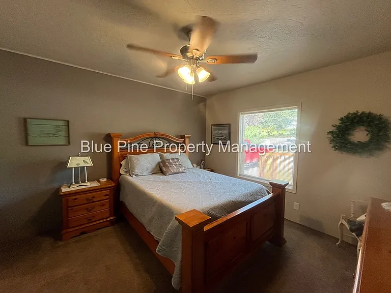 128 N 4 W — Photo 7