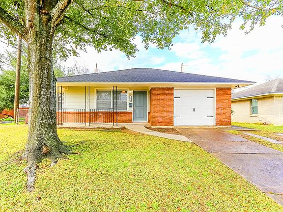3rd image of 1414 Marguerite Ln
