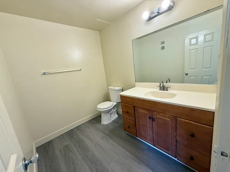 10412 Fern Ave #3 — Photo 3