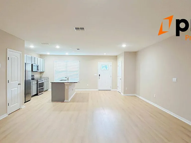 10083 Salt Point Dr — Photo 8