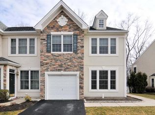 29 Osprey Dr, Old Bridge, NJ 08857
