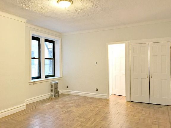 4th image of 645 Ocean Ave APT B7