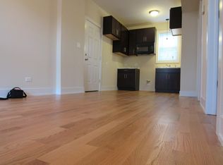 2121 W Huron St APT 2R, Chicago, IL 60612
