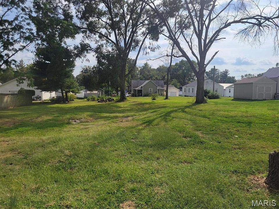 2nd image of 380 E Lebanon St