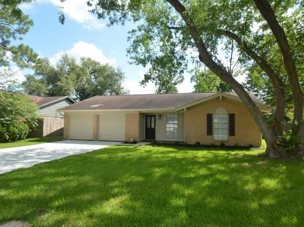 406 Christina Ln, Friendswood, TX 77546