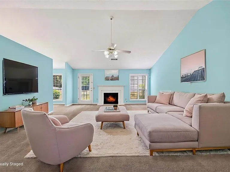 4502 Legend Hollow Ln — Photo 18
