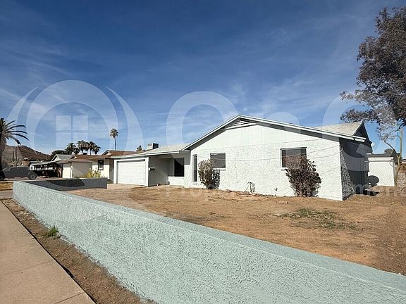 3rd image of 2242 E Blanche Dr