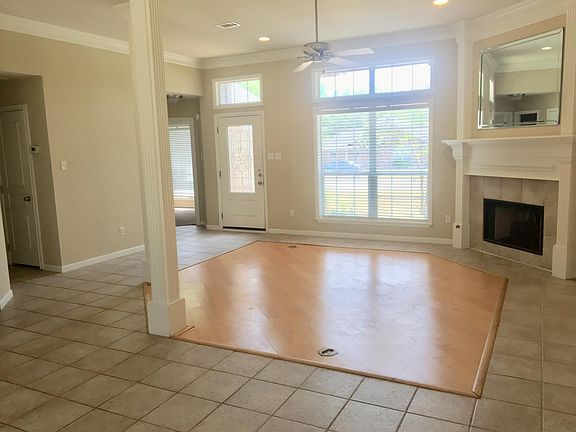 3rd image of 1119 Bayou Woods Dr