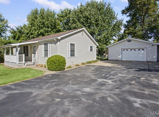 523 Brown St, Brighton, IL 62012