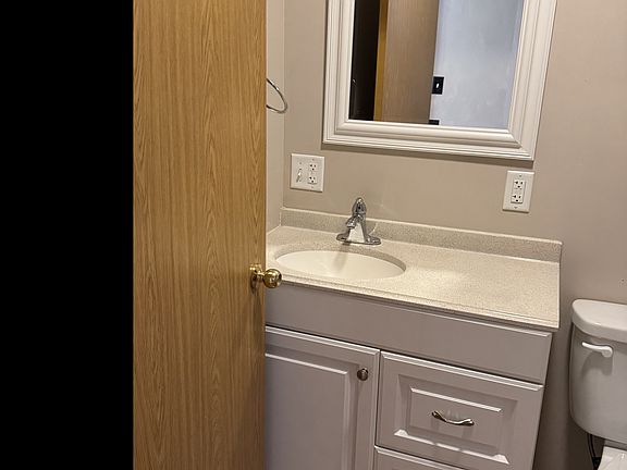 5th image of 1109 W Carson St #1