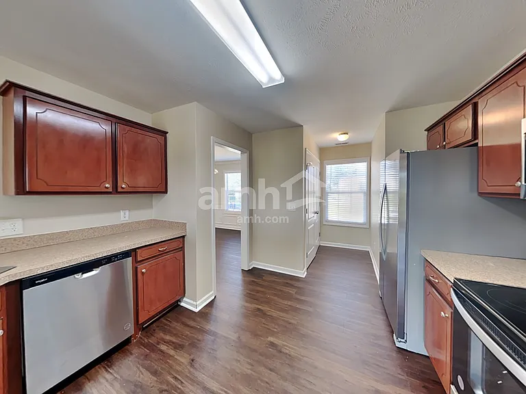733 Clear Cir — Photo 9