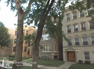 2619 W Greenleaf Ave APT 01, Chicago, IL 60645