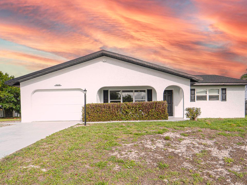 1st image of 2538 SE Price Court