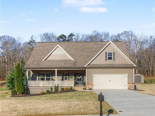 6725 Little Whistle Way, Clermont, GA 30527
