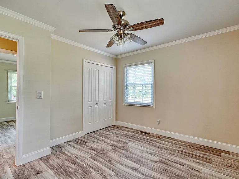 311 Pioneer Pl — Photo 5