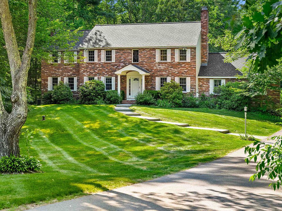 1st image of 54 Crestwood Drive
