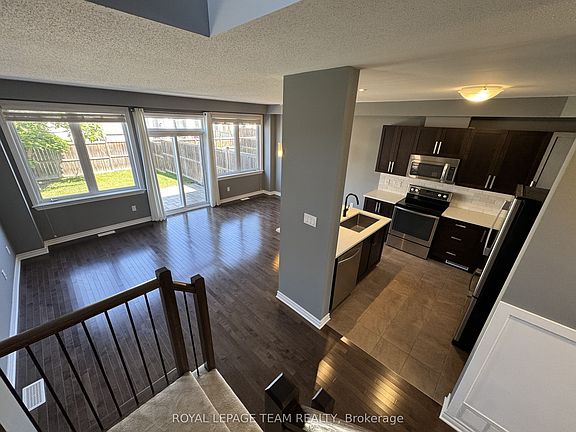 5th image of 630 Moorpark Ave
