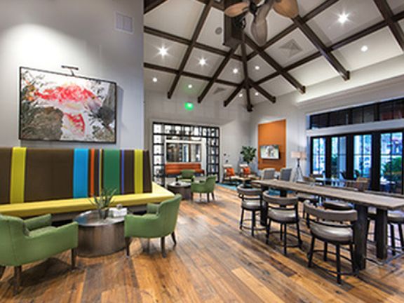 Club Room-8947