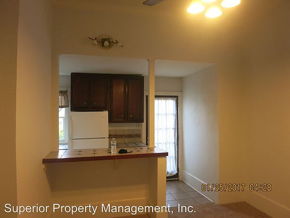 3rd image of 3921 Iberville St #C