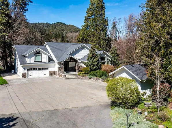 8550 Rogue River Hwy, Grants Pass, OR 97527