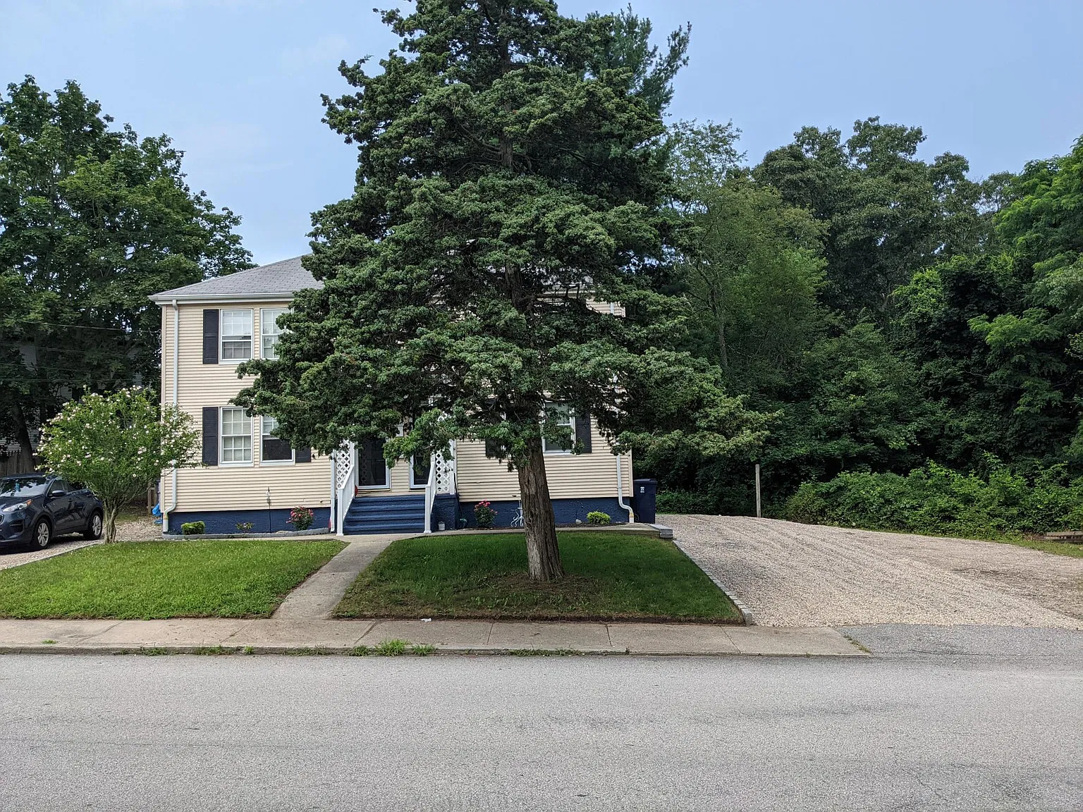2 bed, 864 sqft, $2,350 — Photo 1