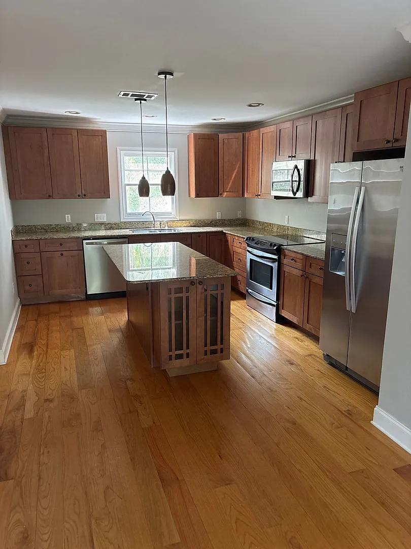 Desoto Place — Photo 3