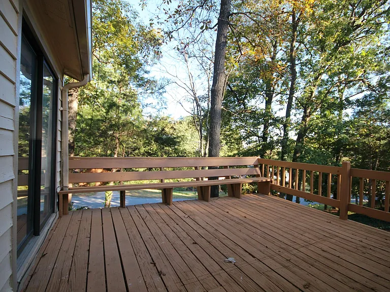 803 Bayliss Dr — Photo 32