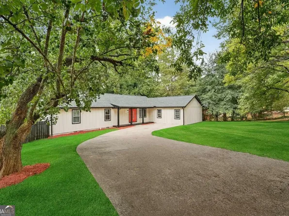 1437 Stoneleigh Hill Rd, Lithonia, GA 30058