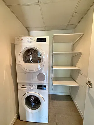 Laundry, photo 1