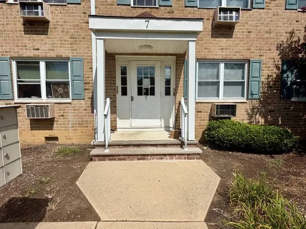 7 Windsor Ter APT F, Freehold, NJ 07728