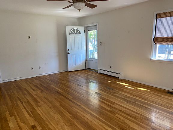 4th image of 0 Grand St #1