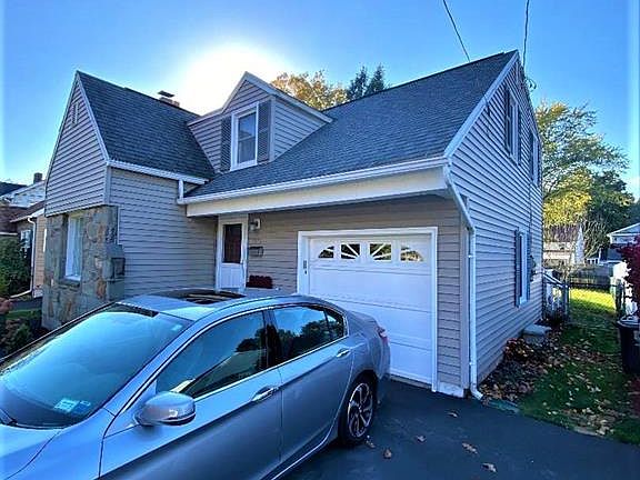 4th image of 1231 Chenango St